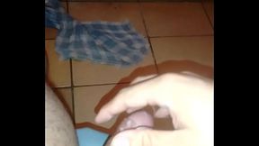 Gozando gostoso na madrugada