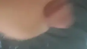 Seule en chaleur, la belle femme fran�aise se fait du bien