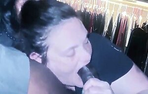 Monster gumjob gets a monster cumshot