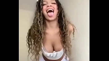 Big titty anime girl impression