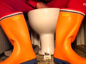 nlboots - orange rubber boots, smoking &amp; union suit