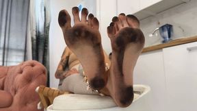 Worship Dirty Soles Of Galyna And Miriam - Polish And English Language - MIX