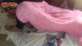 Housewife pink chudi hot fuck in bed