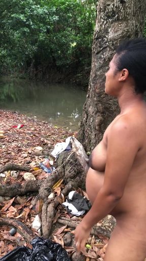 Sex with a Stranger Outdoors Really Delicious