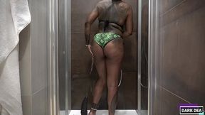 the kinky slut queen  dark dea  in horny wet fuck with the huge seahorse xl and her bull dark in the bathroom part.1 (darkdea for hankey stoys.com) - (extreme insertion-fetish-femdom-s