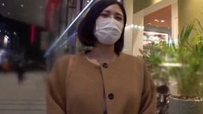 Can you take off your mask, please? Enjoying the vaginal pressure from a sexy esthetician!
