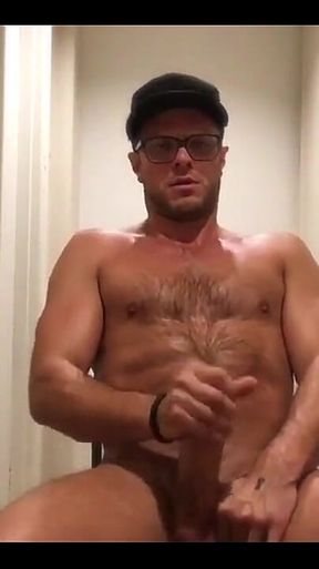 Having a Sweaty Oiled up Solo Session in the Hallway.