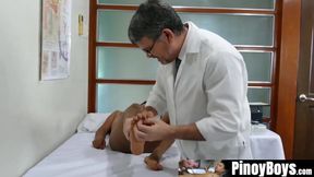 PinoyBoys.com - Doctor daddy dildos twinkie before bare drilling his asshole raw
