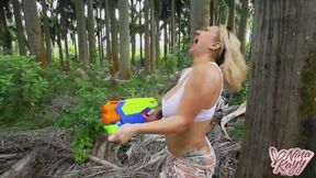 Pussy pleasers get wet! Busty PAWG Nina Kayy, hot Milfs Maggie Green & Sara Jay and curvy babes Harmonie Marquis & Lola Fae cumming after a water balloon fight! Full Video & More Nina @ NinaKayy.com!
