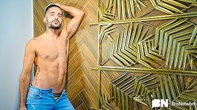 Hot AF: Saul Dance - Bro Network