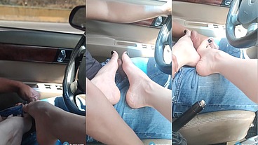 I masturbate my boyfriend with my feet in his car so as not to be bored