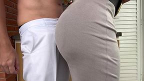 Eu amo gozar sentindo um pau quente no rabo