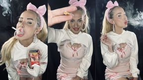 Your Sugar Babe Chain smokes marlboro red in her new Outfit