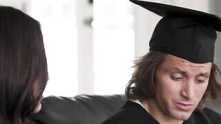 Moms Teach Sex - Step Son I dont want to perv on