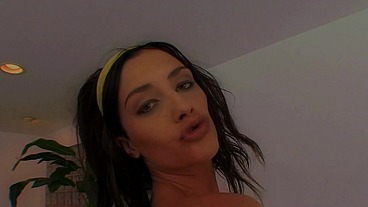 Eva Sinn Fucks During Workout