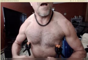 Gay daddy muscle pig Clamping nips and flexing