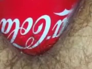 Me meto una botella por el culo