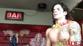 ”Muscular Latino jock raw fucks his delicious gay lover”