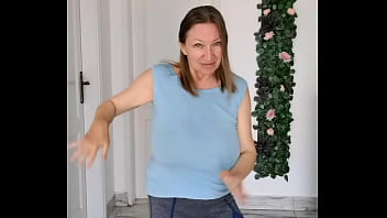 Busty Braless GILF MariaOld&#039_s Sporty Groove: Strip Dancing in Style!