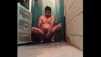 CUMMING IN THE SHOWER