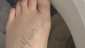WASHING MACHINE LEFT FOOT