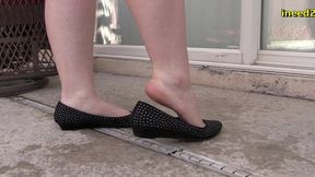 lily calloway locked out wetting her panties