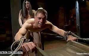 Horny tranny fucks guy on bondage