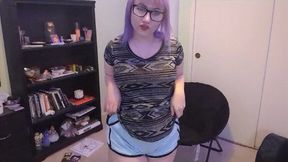 Massaging my belly with glittery oil [HD MP4]