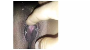 the Asian sexy girl Masturbates Sexy Pussy