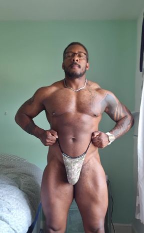 Raw Clip Posing in a Thong