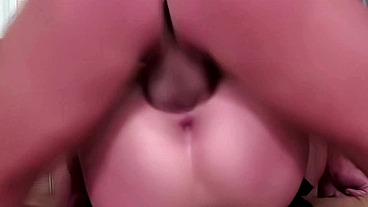 Missy Monroe Takes Anal Gaping from Cheyne Collins