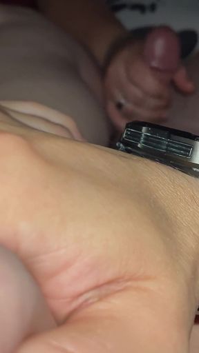 Real Amateur Handjob BBW Wife and Big Cumshot