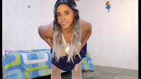 Big ass latina girl dances and twerks in a skirt