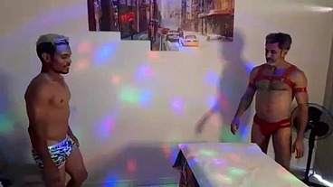 Boy Mandrak vaio nam inha sala de massagem