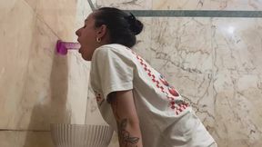 Dildo gag reflex play