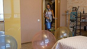 Housemaid sit pop three huge crystal **4K**