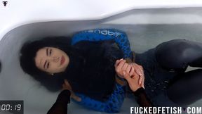4K Moonblack 53sg underwater submissive bondage rope session training end CPR