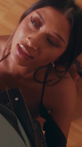 Jordyn Rain makes such a sloppy mess