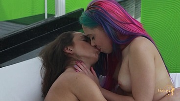 Chupando a buceta da amiga no motel - Venusss Model e Cherry Adams