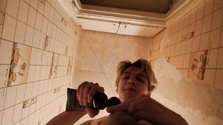 Oriontwink's hot solo video: boy cumming, moaning, and making mud in your face