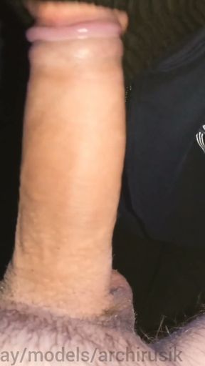 Straight guy sucks a big dick and eats cum !   Clip 1