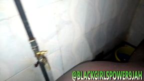 porn star tusweet blind fold his nigerian girlfriend and fucked her in the toilet (water sex)-blackgirlspower