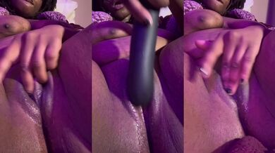 solo ebony lesbian playing with her wet creaming pussy cumming!! (squirting)