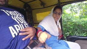 A Beautiful Indian Stanger Girl Sucked My Dick,when I Was Masturbating Inside the Auto