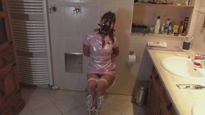 Miss Clara als Fetisch Krankenschwester in Bondage