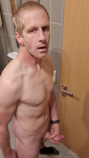 Heynrich wichst   Clip 2