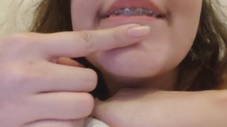 JOI Punheta Guiada com delicadeza por safadinha que adora pedir leitinho.