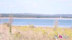 VOYEUR, we spy on Sofia Santana having sex with a stranger in the San Juan reservoir in Madrid - FAKings