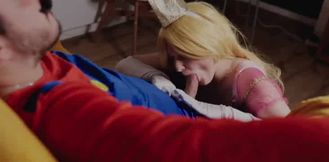 mario bros nique sa belle a forte poitrine