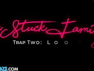 Setting Traps to Screw StepMom and StepAunt, Guaranteeing Hands-Stuck Pleasure